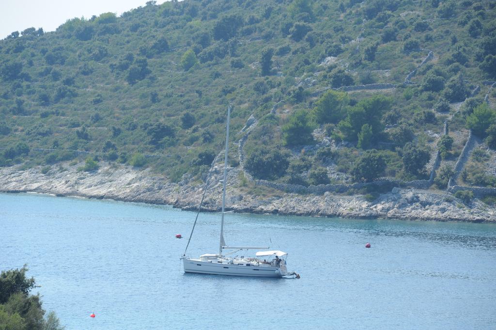 Holiday Home Mirna Vala Sevid Bagian luar foto