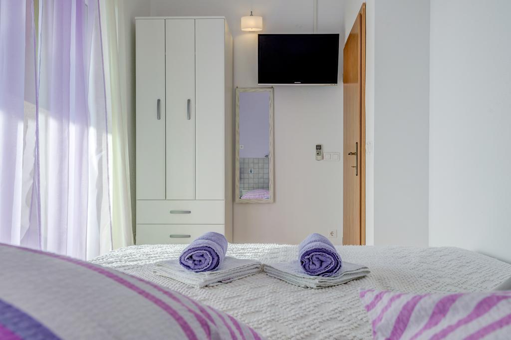 Holiday Home Mirna Vala Sevid Bagian luar foto