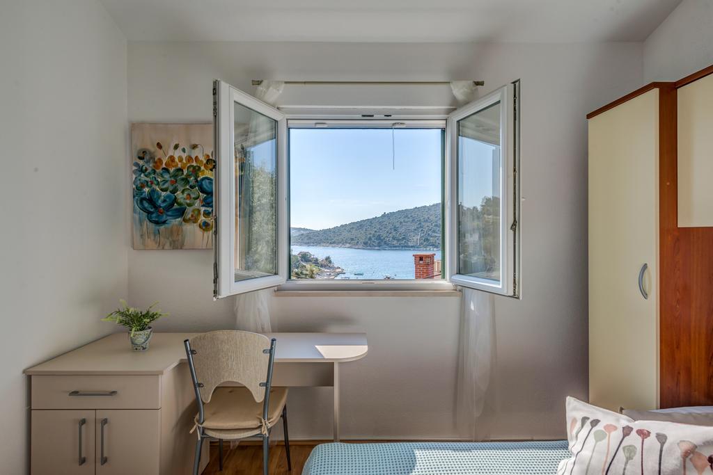 Holiday Home Mirna Vala Sevid Bagian luar foto