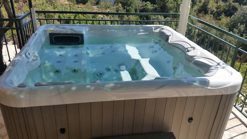 Holiday Home Mirna Vala Sevid Bagian luar foto