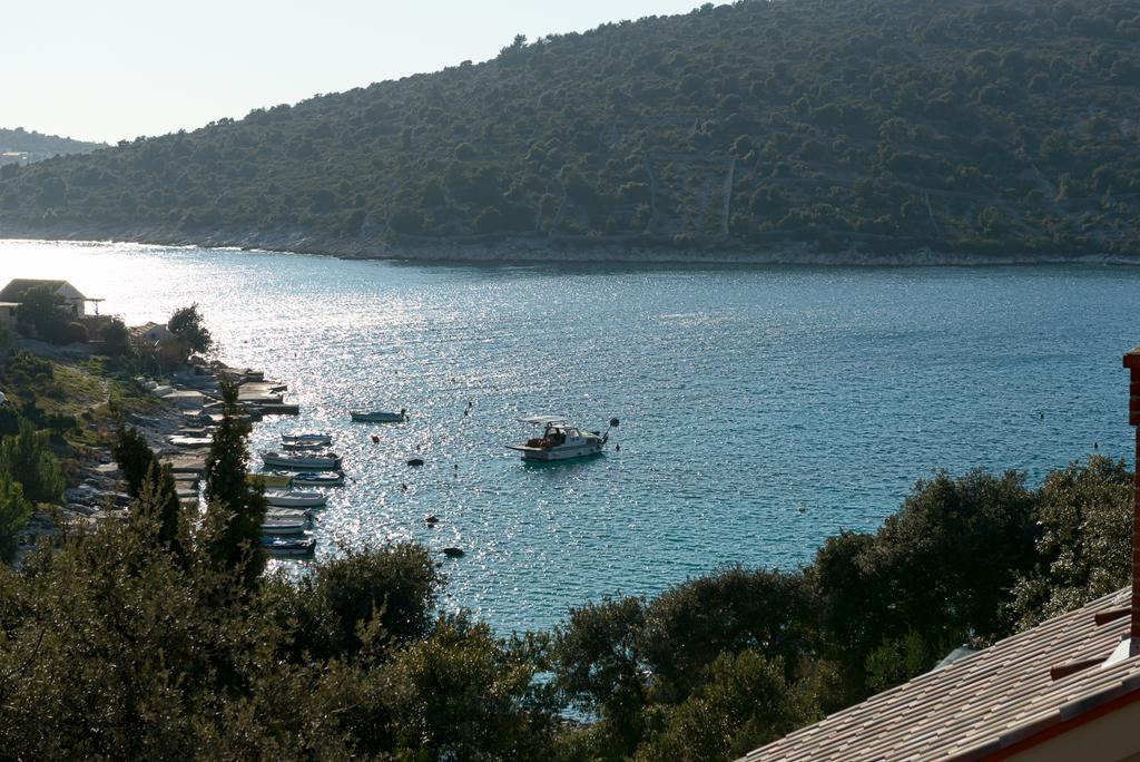 Holiday Home Mirna Vala Sevid Bagian luar foto
